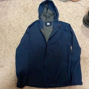 32 Degrees brand size Large navy blue windbreaker with hood